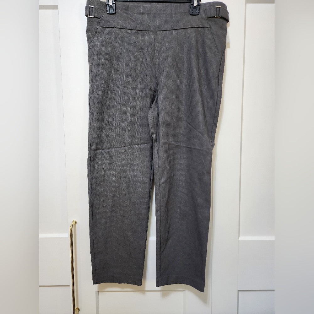 NWT Maurices Capri Dress Pant